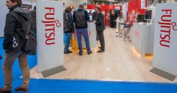 Fujitsu bringt neuen 8-Mbit-FRAM auf den Markt, der eine Schreibdauer von bis zu 100 Trillionen Mal garantiert ( Lizenzdoku: Shutterstock- drserg )