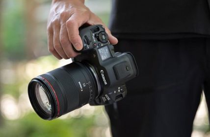 Canon RF 85mm F1.4L VCM: kompaktes Cine-Porträtobjektiv für (Foto: Canon Deutschland GmbH)