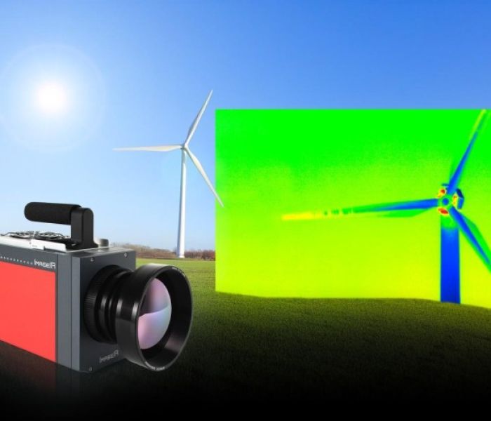 Zustandskontrolle der Rotorblätter von Windenergieanlagen (Foto: InfraTec GmbH Infrarotsensorik und Messtechnik)